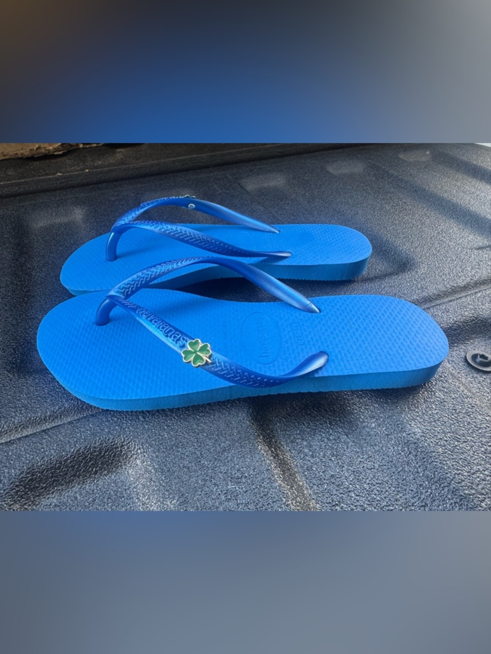 Havaianas sandals, NWOT. The Flip Flops are in Royal Blue, 6W or 35-36.